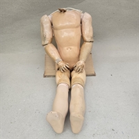 leddelt-gammel-dukkekrop-porcelaen-kunststof